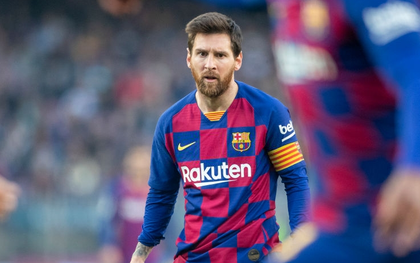 "Đột nhập" phòng thay đồ Barcelona, nơi mà ghế HLV có 4 chân thì Messi và đồng đội nắm 3 chân