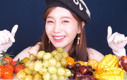 Hiếm hoi lắm mới thấy Ssoyoung thôi mukbang "những con bơi dưới nước" nhưng người xem lại hụt hẫng vì cho rằng clip lần này quá nhàm chán