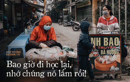 Tâm tư các bà, các chị bán hàng trước cổng trường: Bao giờ tụi học sinh, sinh viên đi học lại? Nhớ chúng nó lắm, chả ai mua hàng nữa!