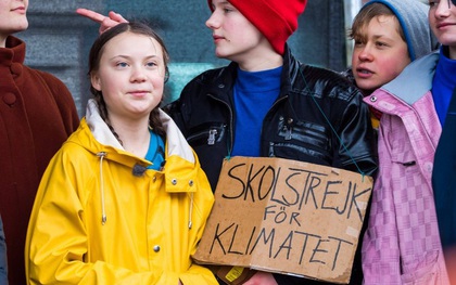 Greta Thunberg kéo hàng chục ngàn học sinh bỏ học, tụ tập biểu tình giữa bối cảnh dịch bệnh Covid-19 đang lan rộng trên khắp Châu Âu