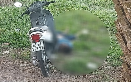 Thanh niên chết bên cạnh xe máy, nghi bị sát hại