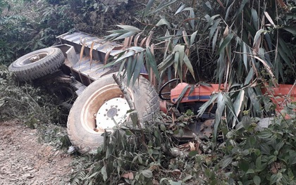 Lâm Đồng: Lật xe máy cày chở cát, 1 người chết tại chỗ