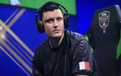 Bị nhà phát hành cấm đủ đường, streamer "nổi cục tức" quay sang chơi game đối thủ để trả đũa!