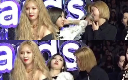 Bỗng dưng hot lại: Phía sau một HyunA xinh đẹp điềm tĩnh là 2 cô gái nhà TWICE đang mải... đọ nọng trêu nhau?