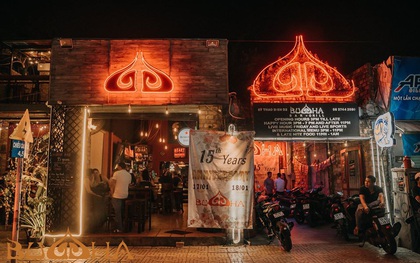 Quán bar có khách hàng dương tính với Covid-19 khiến dân mạng bức xúc với lời giải thích về việc mở cửa phục vụ trong thời điểm nhạy cảm