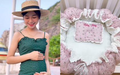 Bà xã Phan Văn Đức khoe bụng bầu lớn rõ, tiết lộ luôn tên thân mật và giới tính của con đầu lòng qua một chi tiết?