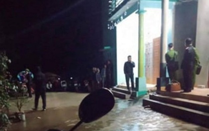 Tuyên Quang: Gửi con cho hàng xóm, về nhà chém vợ nguy kịch rồi tự sát