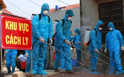 Hà Nội: Lập chốt phong tỏa, phun khử khuẩn và cách ly 48 người dân sống cạnh nhà bệnh nhân 266 ở Thường Tín