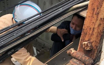 Hà Nội: Buồn chán chuyện gia đình ra cầu Long Biên tự tử, người đàn ông được chốt kiểm tra Covid-19 cứu