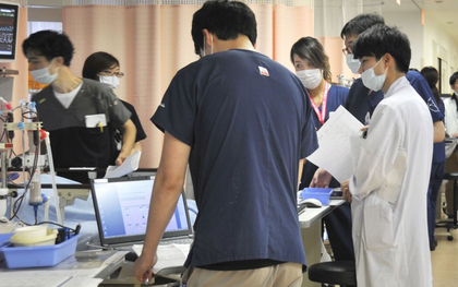 Bệnh nhân khó thở bị hơn 80 nơi từ chối nhập viện, hé lộ nguy cơ 'vỡ trận' của Nhật Bản trước làn sóng lây nhiễm thứ hai trong dịch Covid-19