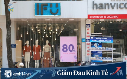 Loạt khu phố thời trang ở Hà Nội mở cửa trở lại, giảm giá "sốc" lên tới 80%