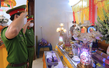 Tặng huy hiệu "Tuổi trẻ dũng cảm" và thăng cấp bậc hàm cho 2 chiến sĩ công an hy sinh khi truy bắt nhóm đua xe