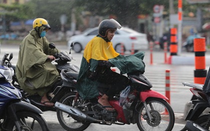 Tiếp tục xuất hiện mưa lớn, Sài Gòn chính thức bước vào mùa mưa