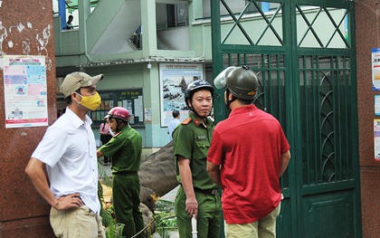 Thi thể học sinh lớp 6 tử nạn do cây phượng đổ trúng ở TP.HCM được người thân đưa về nhà