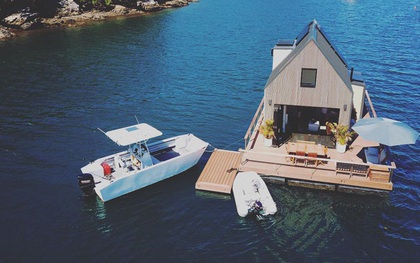 Ngôi nhà nhỏ gọn nổi trên mặt nước, sử dụng năng lượng từ mặt trời nhưng có giá thuê 30 triệu/đêm