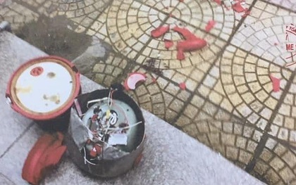Nồi cơm điện rơi từ tầng cao chung cư ở Hà Nội vỡ tung tóe không ai nhận trách nhiệm