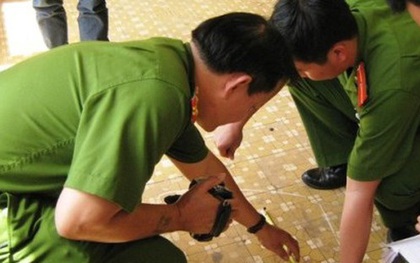 Vợ chồng em trai không cho thăm mẹ, chị dùng dao đâm chết em dâu