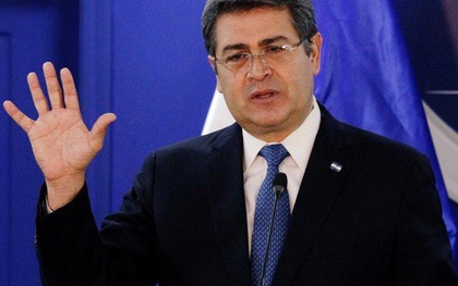 Tổng thống Honduras mắc Covid-19, Brazil tăng ca nhiễm vùn vụt