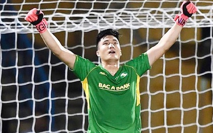 Cựu thủ thành U23 Việt Nam tỏa sáng giúp SLNA kéo sập Hàng Đẫy: Nhan sắc vẫn là cực phẩm, trên sân thì tiến bộ "thần tốc"