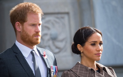 Thành lập quỹ từ thiện nhưng không chịu trả phí đăng ký bản quyền, vợ chồng Meghan Markle và Harry bị Mỹ từ chối cấp phép