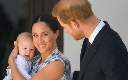 Vợ chồng Meghan Markle và Harry được phép rời bỏ gia đình Hoàng tộc, nhưng con trai 1 tuổi của họ thì không?