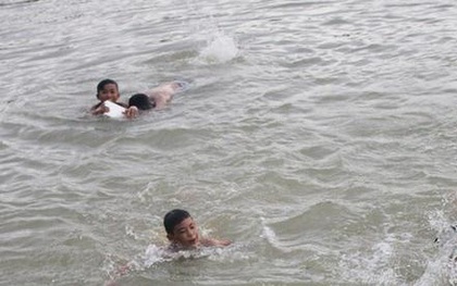Hải Dương: Ra sông tắm, hai học sinh cấp 3 đuối nước thương tâm