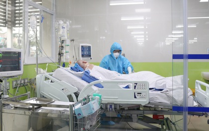 TIN MỪNG: Nam phi công người Anh hồi phục thần kỳ, hoàn toàn tỉnh táo và đã cai được ECMO