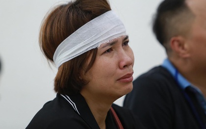 Hoãn phiên xử vụ nam sinh chạy Grab bị sát hại ở Hà Nội, mẹ và chị gái nạn nhân thất thần ra về