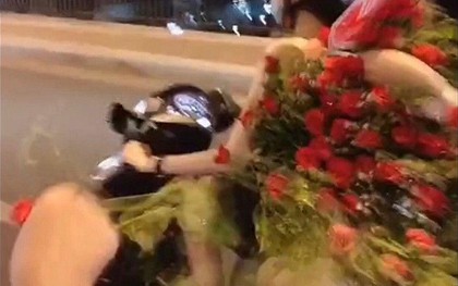 Sau cô gái quệt trộm bánh kem, lại xuất hiện thánh "nhổ trộm hoa" ngay ngoài đường khiến dân tình phẫn nộ