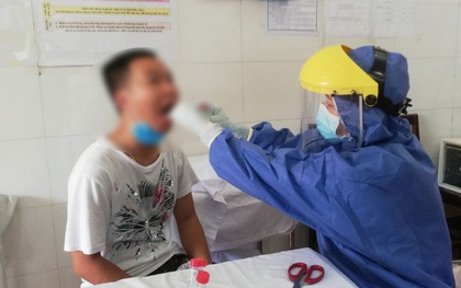 Hơn 800 người về Lào Cai từ vùng dịch phải lấy mẫu xét nghiệm