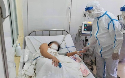 Bác sĩ kể lại giây phút mổ bắt con cho sản phụ nhiễm Covid-19 ở Đà Nẵng