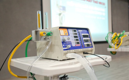 Bàn giao 540 máy thở MV20 cho 8 địa phương để điều trị COVID-19