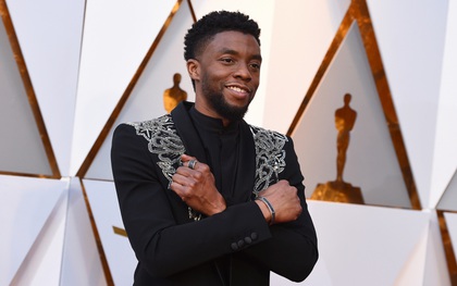 Netizen để lại bình luận dưới MV nhạc phim Black Panther bày tỏ thương tiếc tài tử Chadwick Boseman: "Vĩnh biệt nhà Vua Wakanda!"