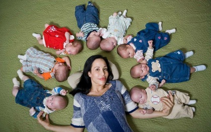 Bà mẹ đơn thân từng nén đau để hạ sinh thành công 8 đứa trẻ cùng một lúc cách đây 11 năm giờ có cuộc sống như thế nào?