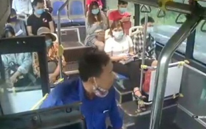 Hà Nội: Hành khách nhổ nước bọt vào nữ nhân viên xe buýt vì bị nhắc đeo khẩu trang