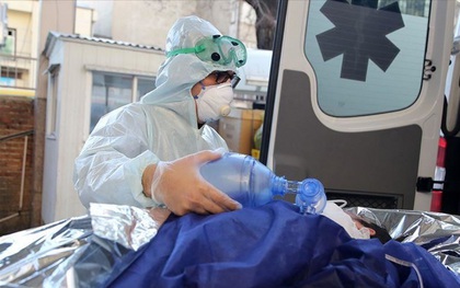 Hàng trăm nhân viên y tế Algeria tử vong vì Covid-19
