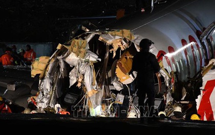Máy bay gặp nạn, vỡ làm ba trước khi hạ cánh: 1 người chết, 157 người bị thương