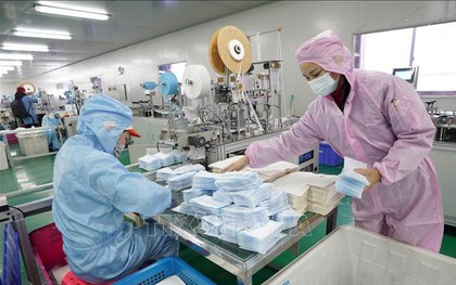 Một doanh nghiệp bị phạt 3 triệu Nhân dân tệ do tăng giá khẩu trang