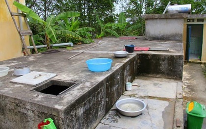 Đau xót hai anh em ruột tử vong vì rơi xuống bể nước của gia đình