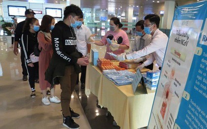 Đã có hơn 4.000 người từ Hàn Quốc về sân bay Cần Thơ, Vân Đồn