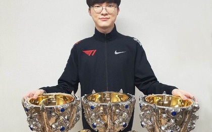 LCK tạm nghỉ thì làm gì? "Lên mạng sống ảo khoe cup chứ làm gì" - Faker said