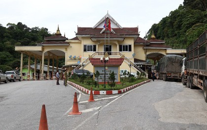 Thông tin về việc 56 công dân Việt Nam ở Lào được xuất cảnh về nước