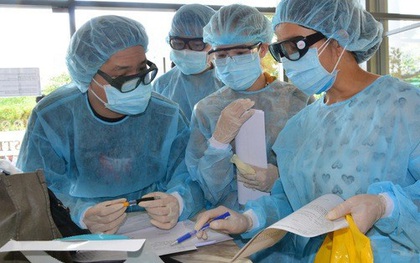 Phi công người Anh mắc Covid-19 cứ 2-3 ngày âm tính rồi lại dương tính