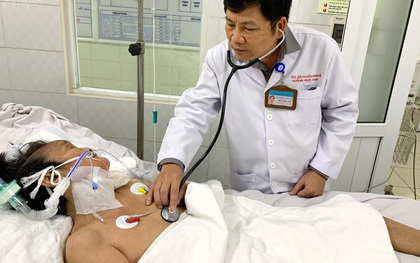 TP.HCM: Hàng loạt bệnh nhân hít sặc khi ăn uống, 3 người nguy kịch