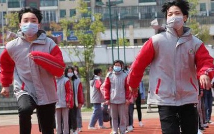 Trung Quốc ra thông báo khẩn học sinh không đeo khẩu trang giờ thể dục