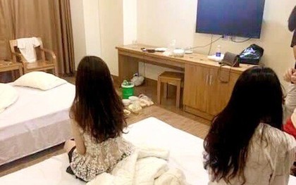 Ập vào khách sạn, công an phát hiện 5 nam nữ đang thác loạn trong tiếng nhạc xập xình