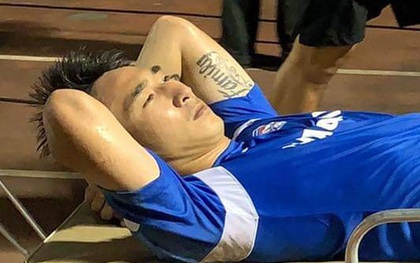 Báo Thái chú ý đến chấn thương kinh hoàng của Hải Huy, "cạnh khóe" y tế tại V.League yếu kém khi sơ cứu