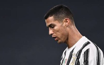 Ronaldo sút hỏng penalty, Juventus hòa thất vọng trên sân nhà