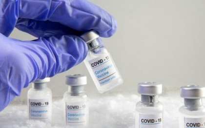 Thế giới tăng tốc tiêm phòng vaccine chống Covid-19