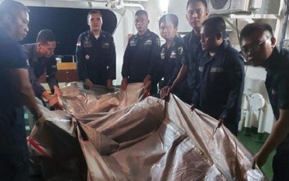 Tìm thấy vật thể nghi là thang thoát hiểm của máy bay SJ 182